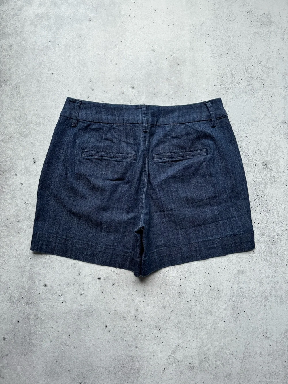 WHITE HOUSE BLACK MARKET Mid Rise Tailored Denim Shorts 0 Indigo Stretch